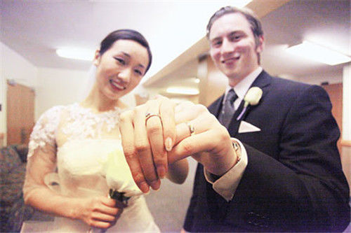 52年前,那位远嫁非洲当皇后的18岁女孩林碧春,如今过得怎样