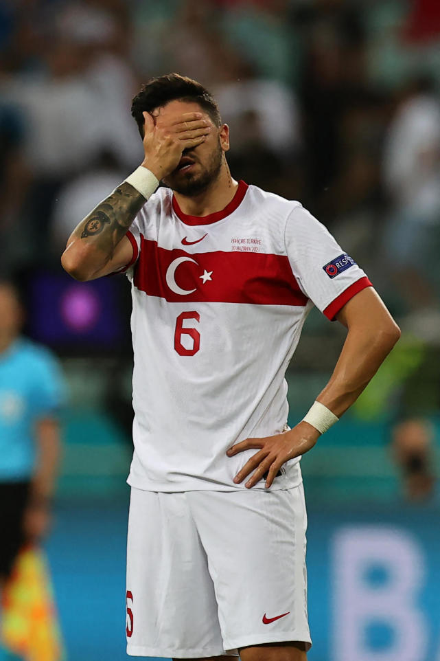 土耳其三场全败黯然离场更悲催的是欧洲杯四次申办全部失败