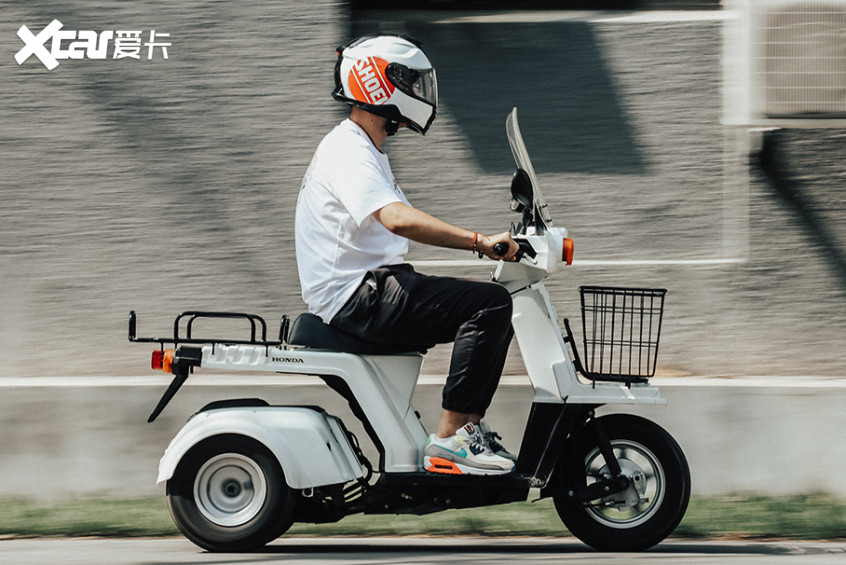 试驾本田不倒翁爱上外卖小哥的座驾