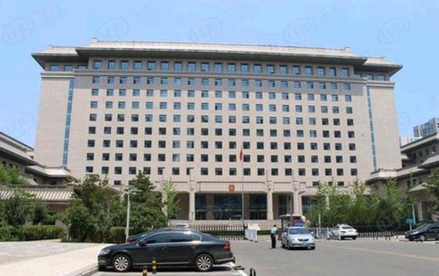 此案经山西省高级人民法院重审,对贾军英的受贿金额核准为50.6万多元.