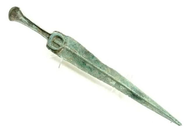 利于重甲步兵的使用的奇门短剑希腊曲刃剑