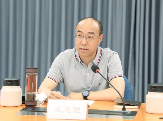 6月16日下午,朝阳区副区长王志勉主持召开大气污染防治工作调度会,会