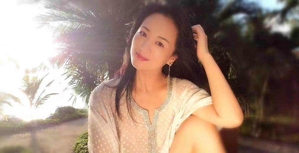 女演员涓子和老公结婚多年,婚后生下两子,老公是圈外人