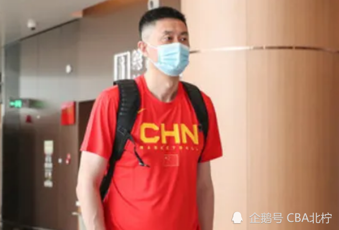 赵继伟 CBA三消息：杜锋接受采访，黎伊扬确认参加选秀，赵继伟独当一面