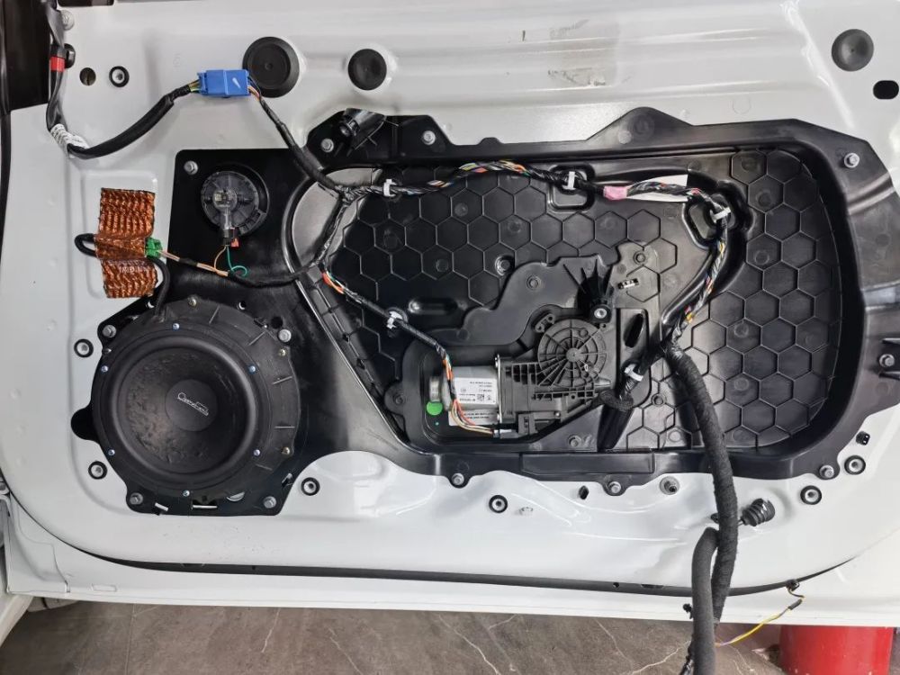 打开高端舒适听音大门特斯拉model3无损升级歌剧世家套装音响