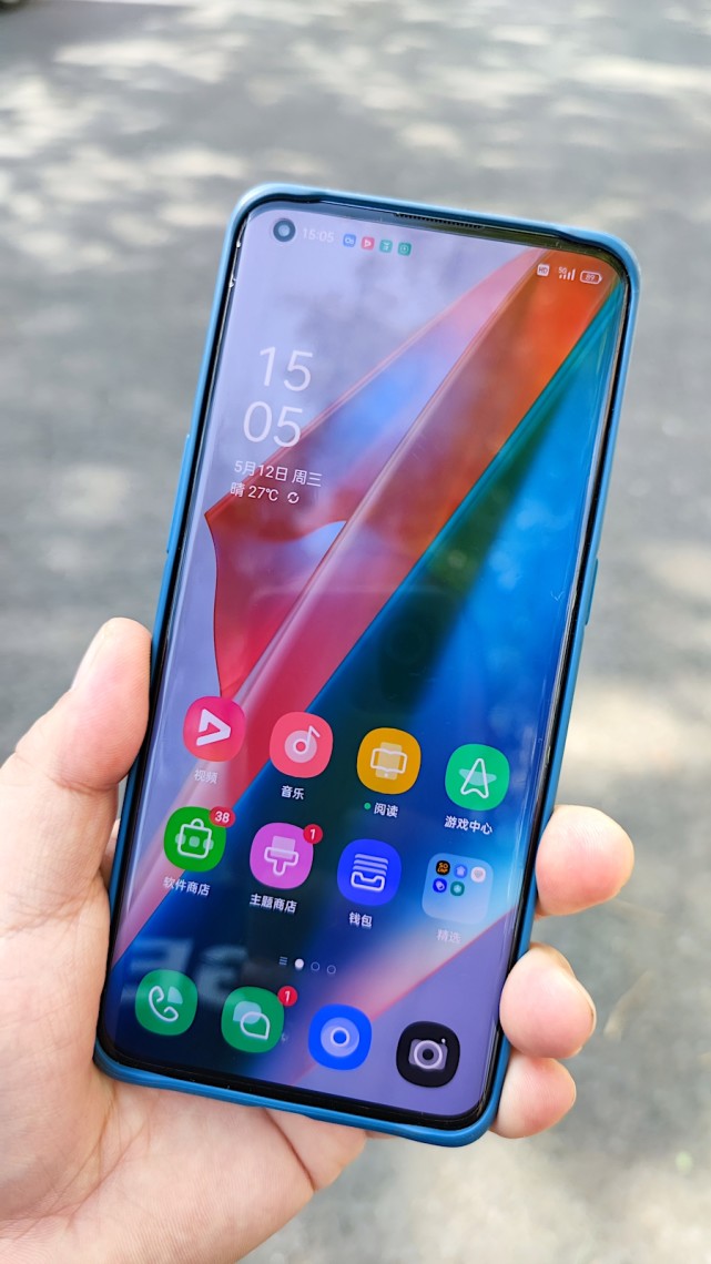 你用的第一部5g手机是哪部现在用的又是哪部