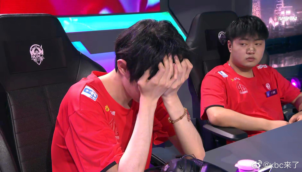 成都ag不敌广州ttg,遗憾告别春季赛.