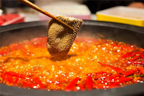 保山十大火锅店排行:椒点沸腾鱼上榜,凯文自助火锅第六_腾讯新闻