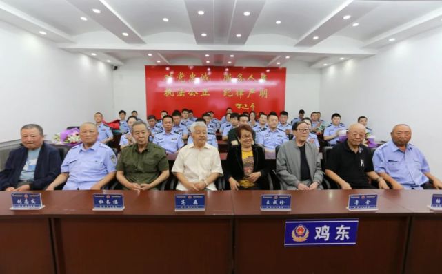 书记,局长王昌文同志,公安局党委副书记,政委陶永江同志为鲁金,陆玉山