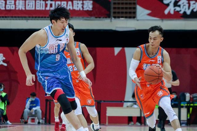 nba选秀 实锤！中国22岁后卫扬言参加NBA选秀，如今还没出国？炒作太无耻