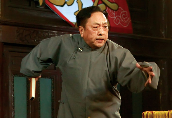 报社闹乌龙被去世的李伯祥这一做法堪称典范