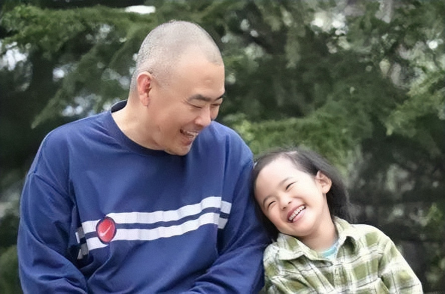 郑渊洁只有小学文凭,却成"童话大王",与北大教授对垒35年不败_腾讯