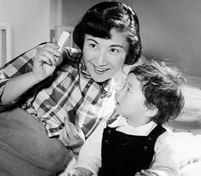 坤旦皇后言慧珠梅兰芳关门弟子2段坎坷情47岁悬梁自尽