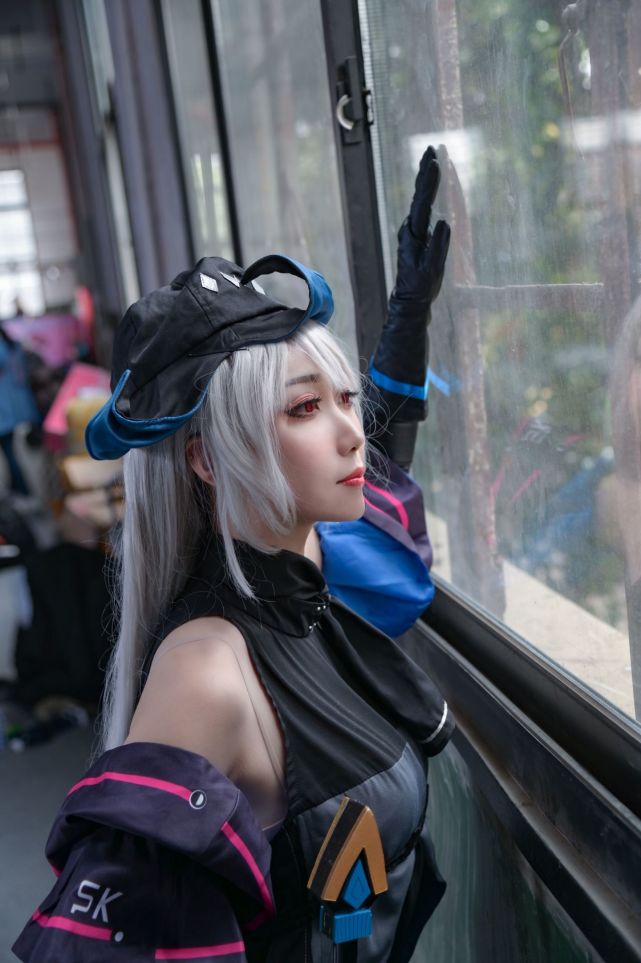 明日方舟斯卡蒂cosplay