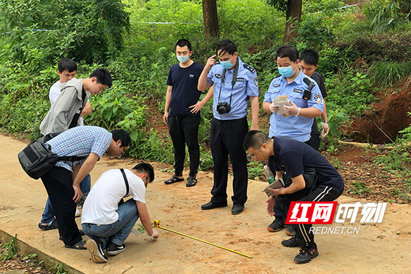 2010年,在攸縣某鎮爺孫倆被殺死在家中,陳民根據屍檢時兩位死者身上的