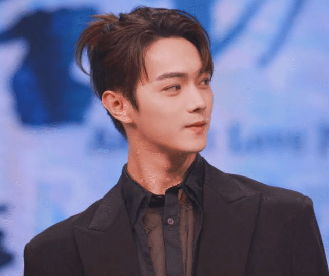 《千古玦尘》正在热播,许凯又一新剧定档,与程潇上演电竞爱情!