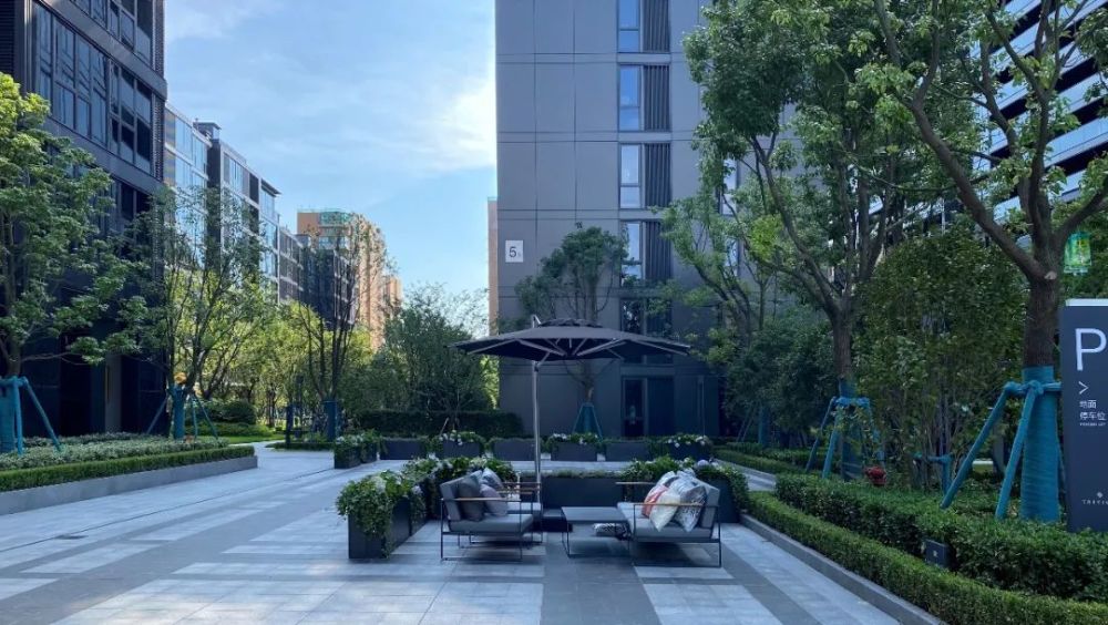 绿城建发沁园交付实探城西改善王牌交卷了