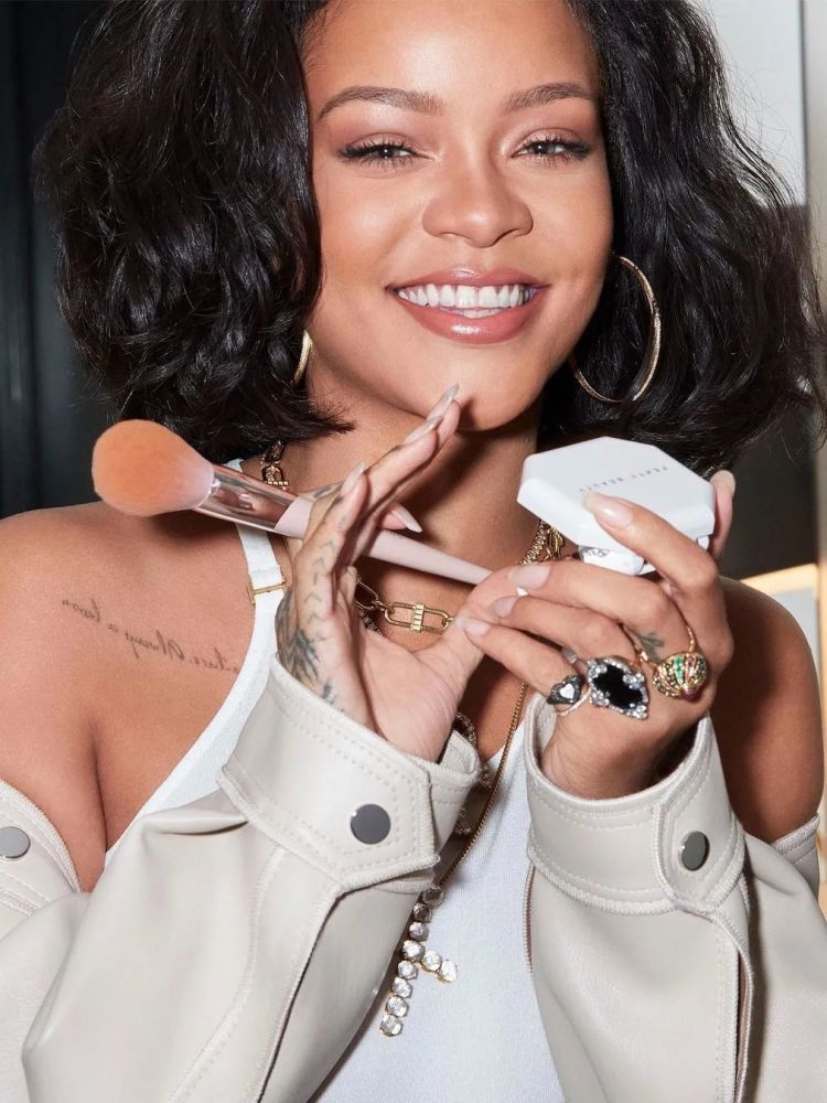 人均美妆博主欧美女星集体进军美妆行业