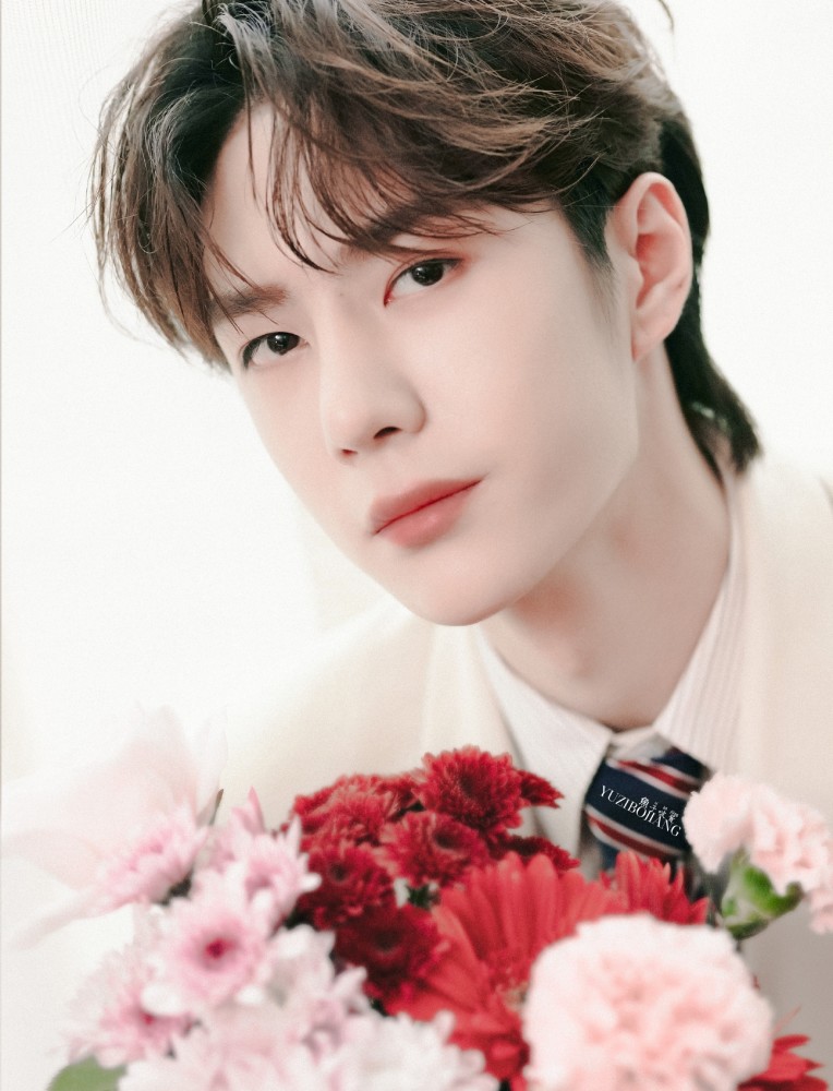 爱豆壁纸小王子王一博