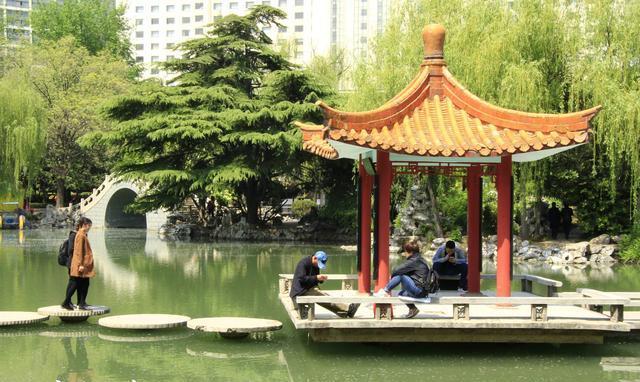 中国高口碑的穷游古都 牛肉汤8元一碗 节奏缓慢适合养老 腾讯新闻