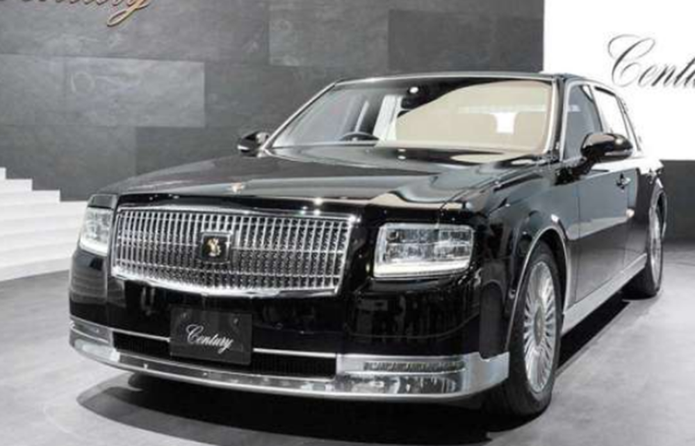 不怕大眾帶字母 就怕豐田帶鳳凰 遇到這車 賓利都得躲著走 新聞百分百