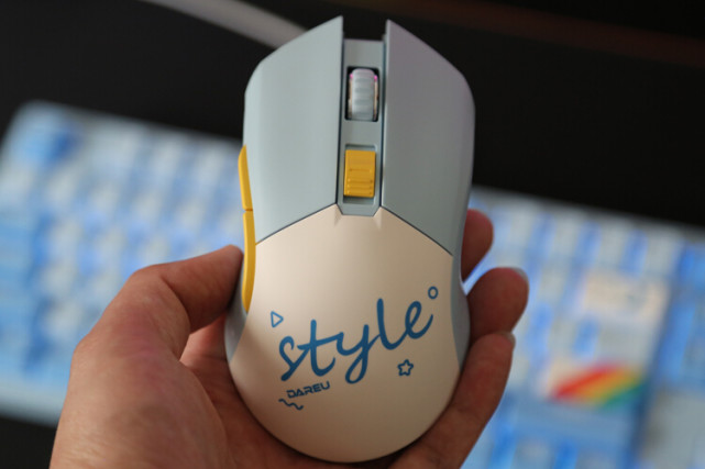 169元双模无线达尔优em901蓝牙24g无线双模鼠标开箱