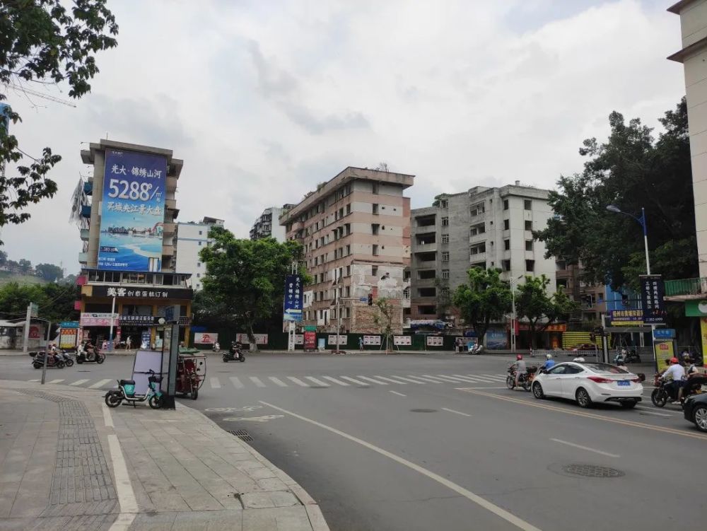 道路实施范围长约262米道路全长约276米西起现状富民一路,东至现状