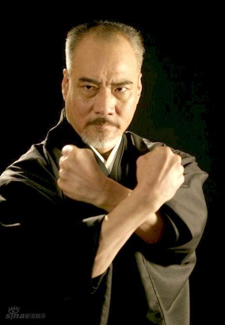年届70仍不觉老80年代香港武侠巨星近照曝光状态不输年轻人