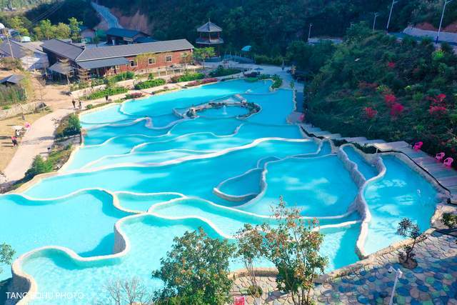 温泉,深藏在防城港大山里,游客不顾千里慕名而来|防城港|大山|叠瀑