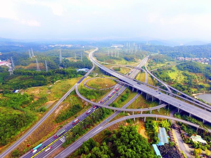 风险提示:特别提示:本基金基础设施项目广河高速(广州段)特许经营权将