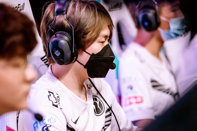 ig又现奇迹团,puff首秀完胜wink,rookie卡尔玛表现亮眼