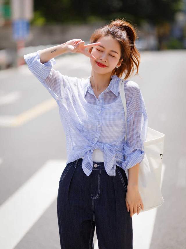 衬衫搭配牛仔裤文艺小清新,秒变成初恋女友模样