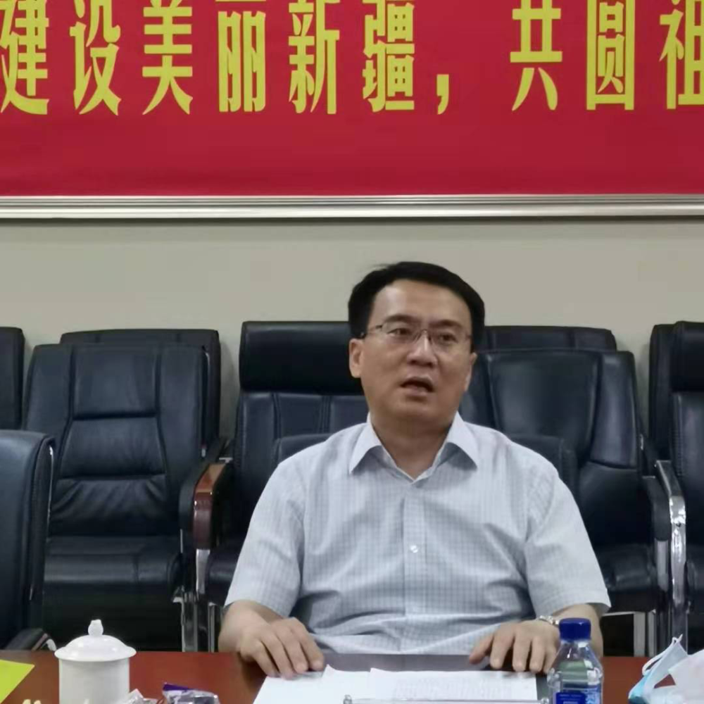 李轩指出,新疆维吾尔自治区供销合作社围绕"三农"工作的决策部署,抓住