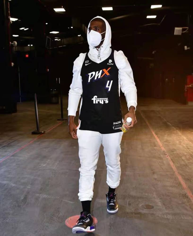 根据雅虎体育记者克里斯海恩斯说法,太阳队控球后卫克里斯·保罗在上