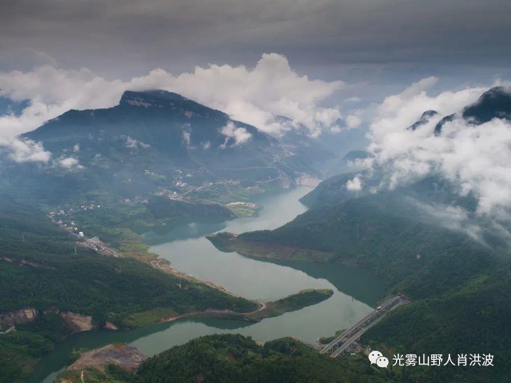 龍池山頂看紅魚洞水庫