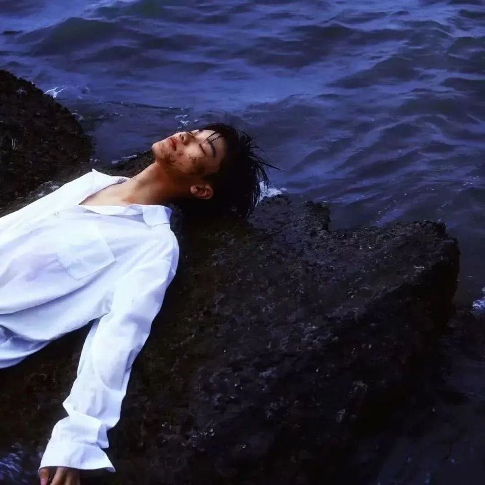 真人丧男头这路遥马急的人间我又能在你心里待多久