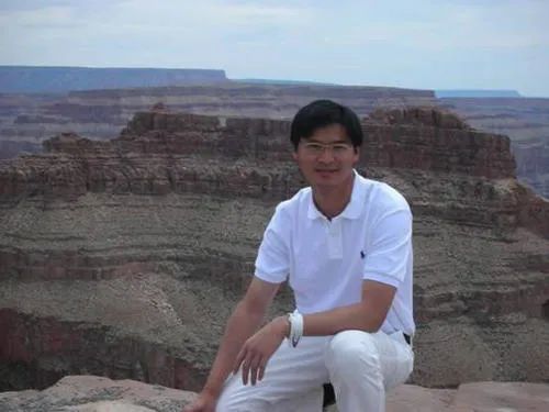 10天吸粉200万在人人争当网红时代罗翔的清醒使他被动出圈