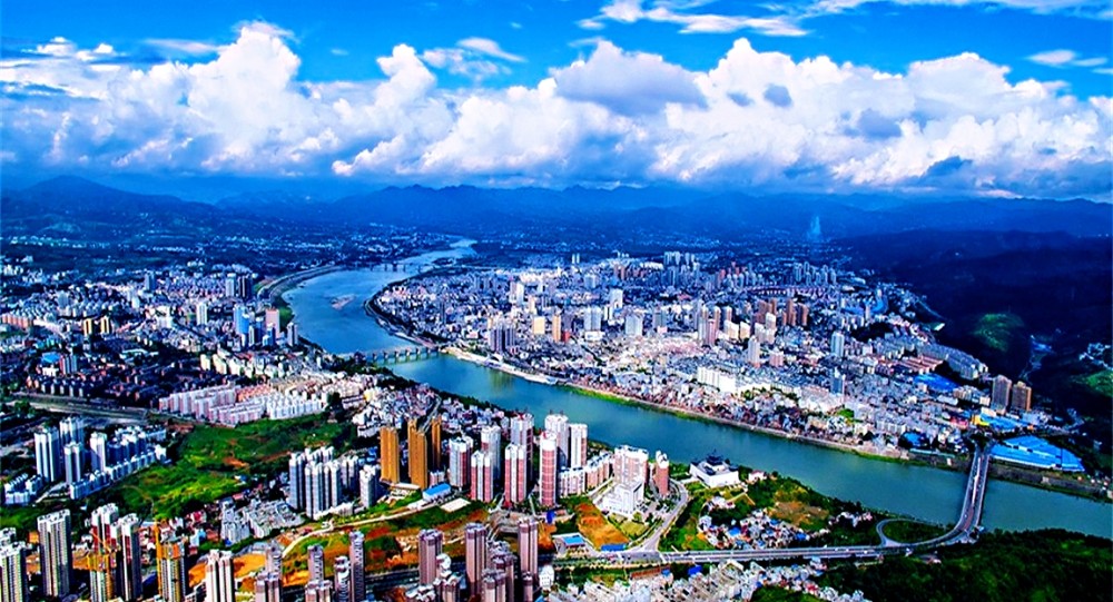 三,安张高铁根据陕西,重庆,湖北和湖南等四个省市区的铁路规划,四地将