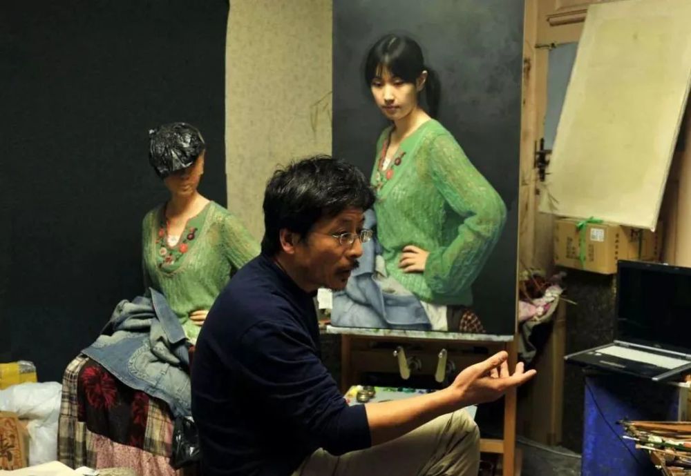 这些所谓的专家比冷军强吗?有网友表示:冷峻的作品好不好?