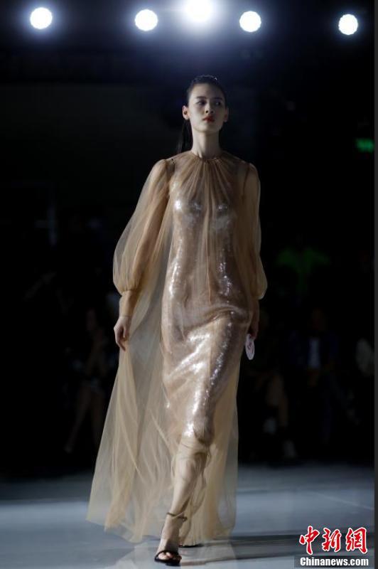 21龙腾精英中国时装模特大赛全国总决赛在北京落幕 全网搜