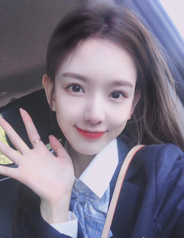 王思聪亏大了!孙一宁古装旧照被曝光,素颜其实还不如他的前女友