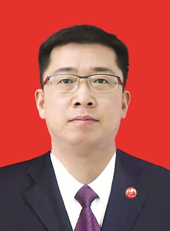 岁月见证忠诚担当记兴县人民法院执行局局长审判委员会委员吕应旺