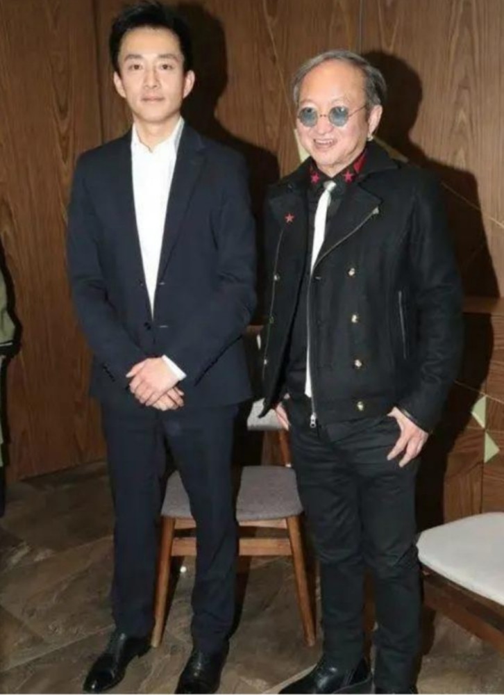 他曾是当红央视主持人,红过撒贝宁,如今成爱奇艺总裁