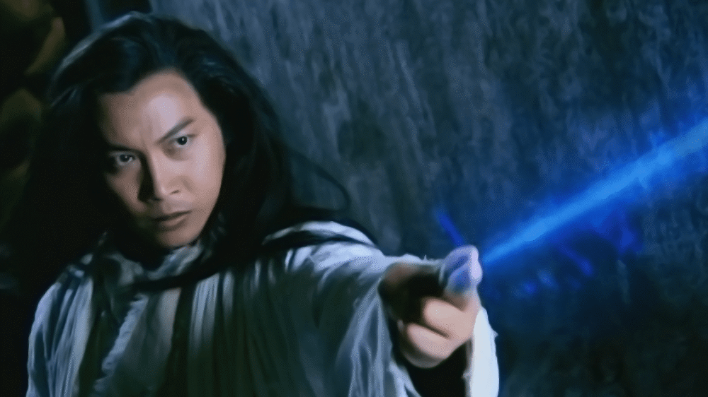 只是一个孤儿,有幸被蜀山掌门姜绝之捡回并倾心培养他,希望他成为下一