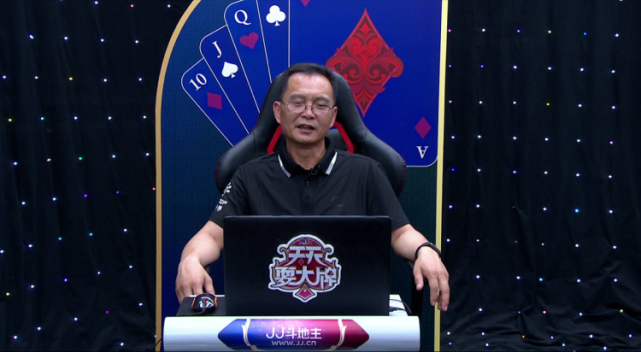 重量级选手再度回归新任擂主迎来巨大挑战