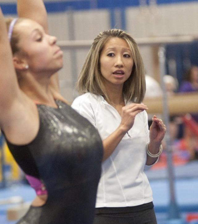 中国体操冠军陆莉,因病无奈退役,远赴美国定居生一混血男孩