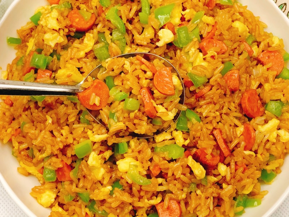 酱油火腿蛋炒饭,美味营养,好吃健康_腾讯新闻