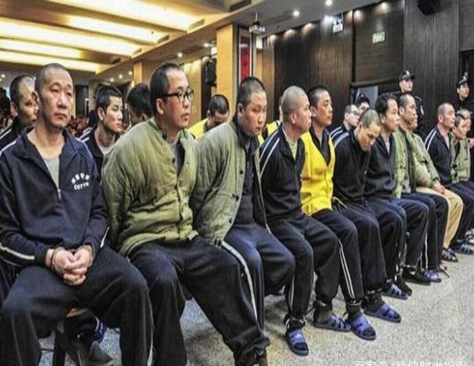 长春黑老大梁旭东我在社会上混得明白是因为我有三把刀