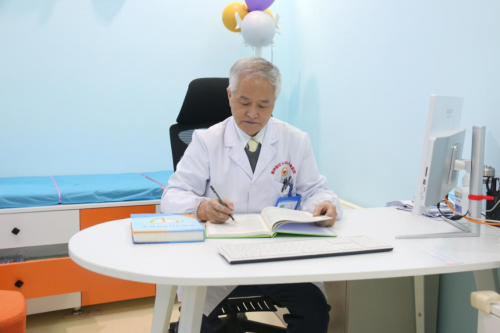 包含阜外醫院知名專家黃牛快速掛號；省事的詞條