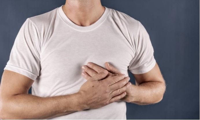 肺内有癌,人体有"3痛",医生忠告:或是肺癌信号,莫忽视